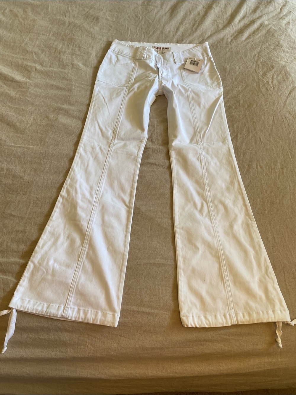 VINTAGE Deadstock GUESS Low Rise White Flare Jeans NWT Y2K Ankle Ties Sz 29